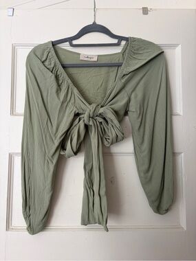 PacSun Sage Green Tie-Front Crop Top